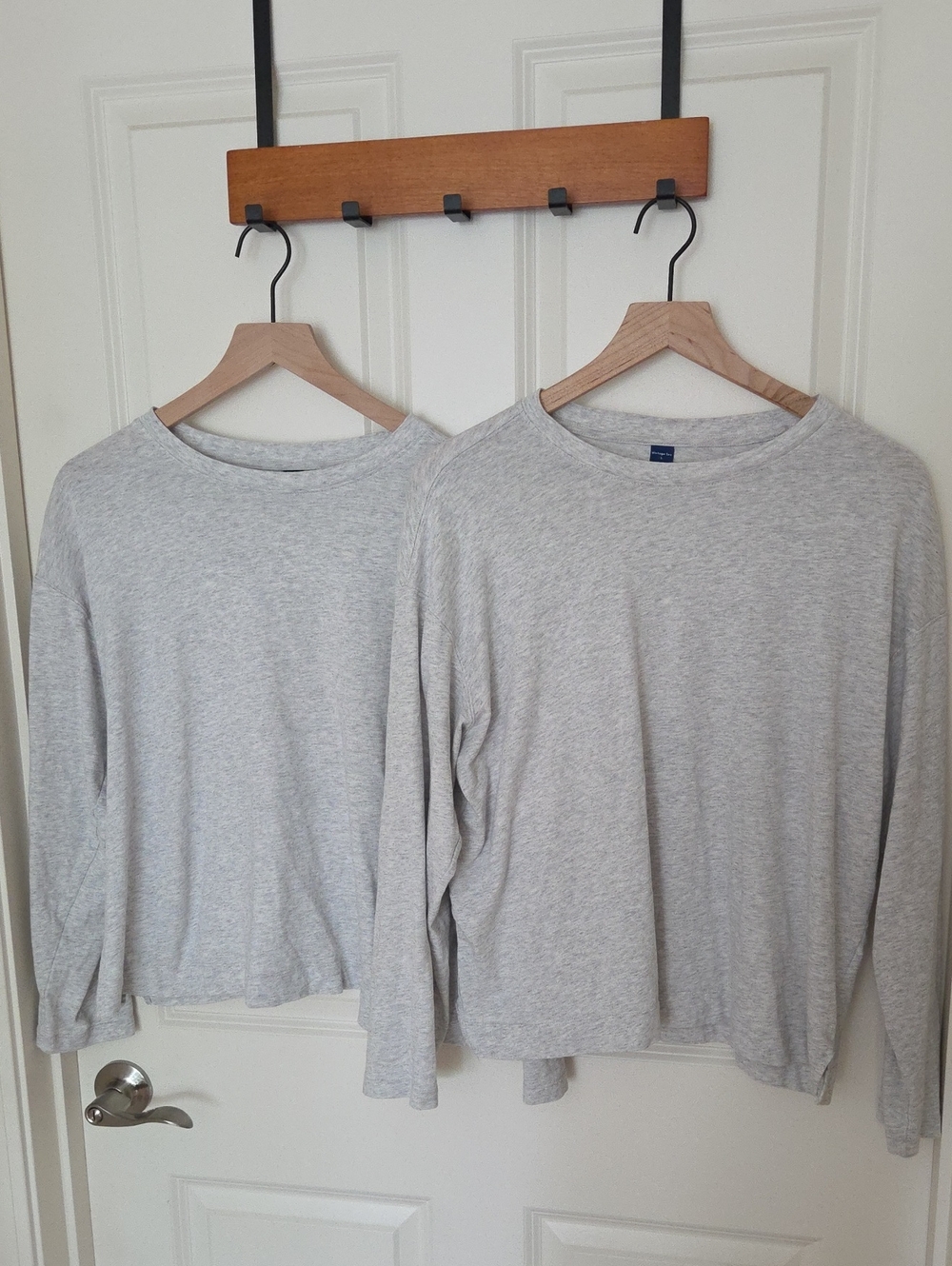 Old Navy Light Gray Vintage Tee - Crew Neck (2)